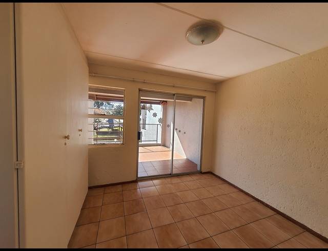 2 BEDROOM APARTMENT FOR SALE IN VORNA VALLEY